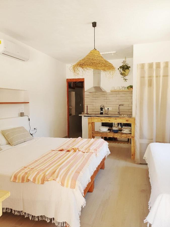 Appartamentos Michel Dos San Ferrán de ses Roques Esterno foto