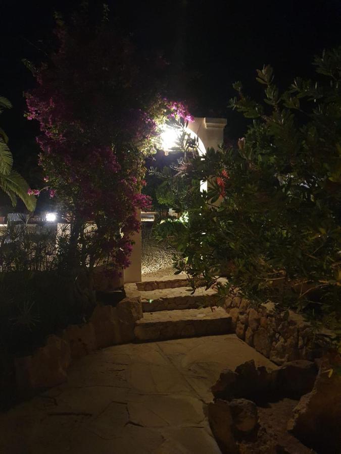 Appartamentos Michel Dos San Ferrán de ses Roques Esterno foto
